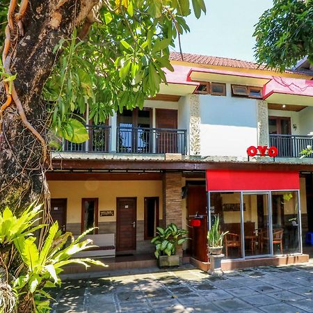 Oyo 2581 Ketut Smile Hotel Denpasa Buitenkant foto