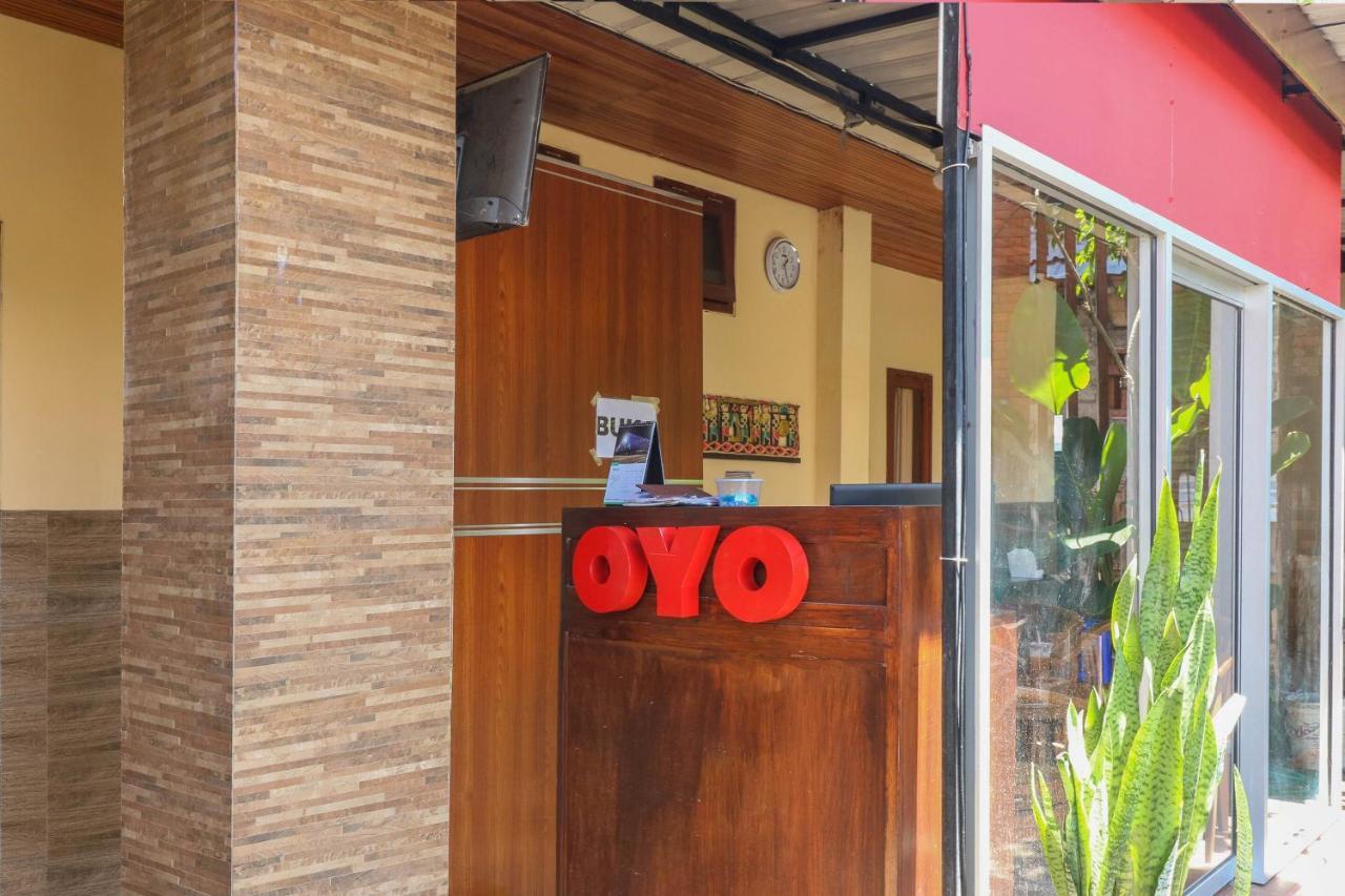 Oyo 2581 Ketut Smile Hotel Denpasa Buitenkant foto
