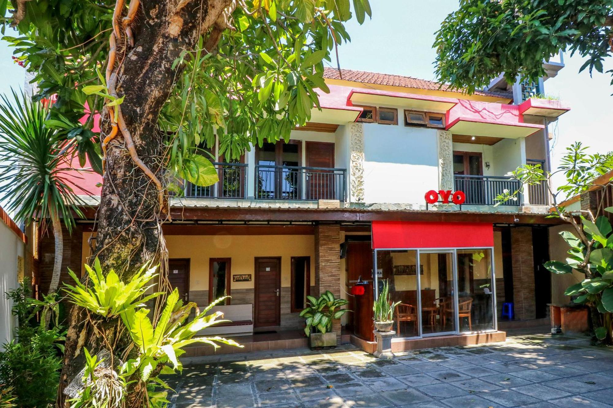 Oyo 2581 Ketut Smile Hotel Denpasa Buitenkant foto