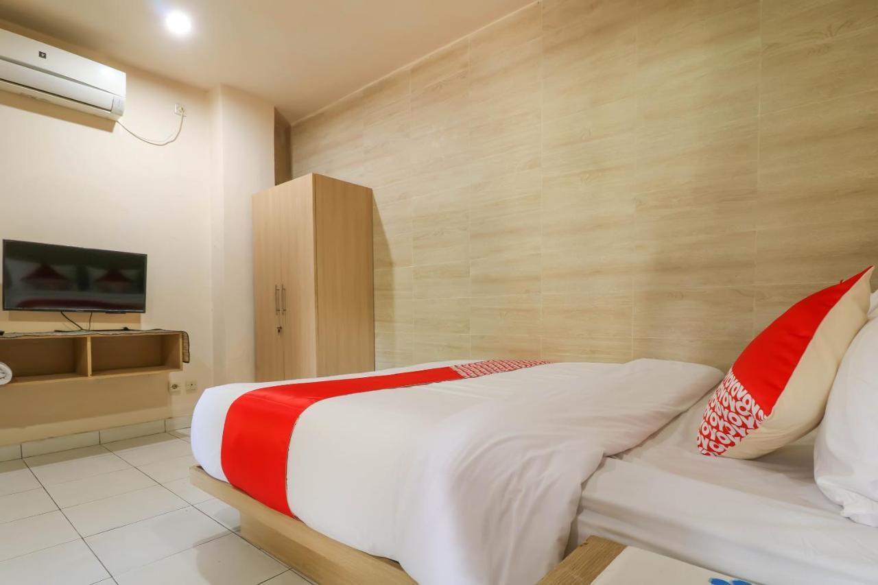 Oyo 2581 Ketut Smile Hotel Denpasa Buitenkant foto
