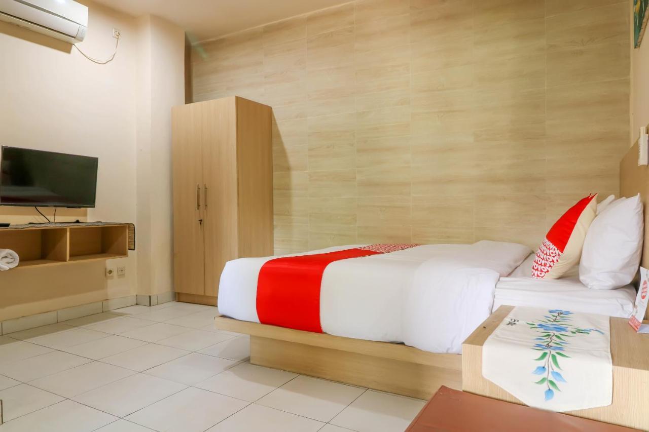 Oyo 2581 Ketut Smile Hotel Denpasa Buitenkant foto